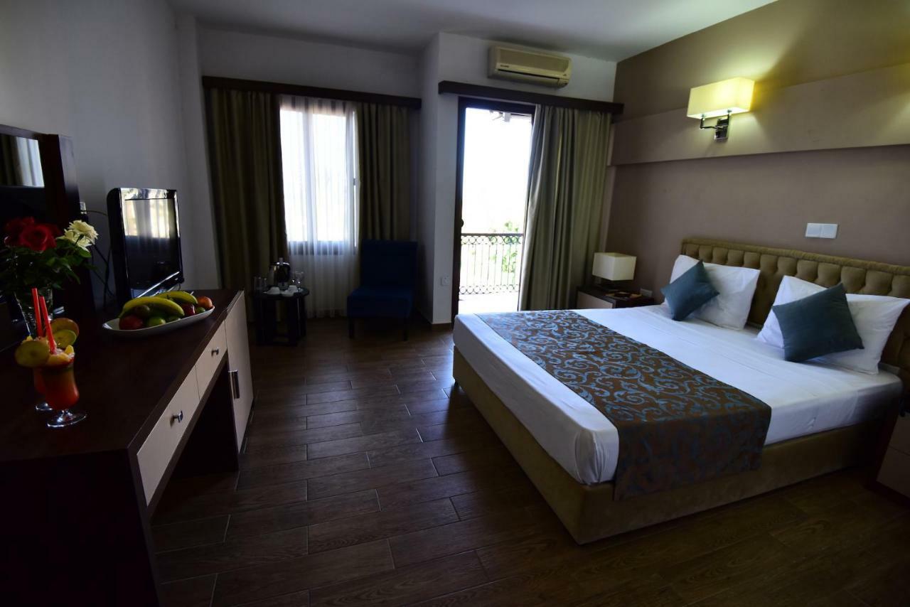 Club Simena Hotel Vasilia ภายนอก รูปภาพ